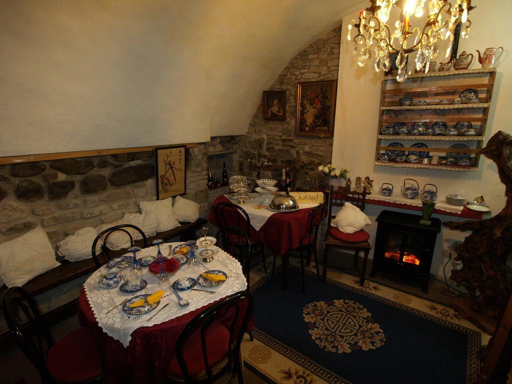 Bed and Breakfast Le Petit Chateau à Dolceacqua Extérieur photo